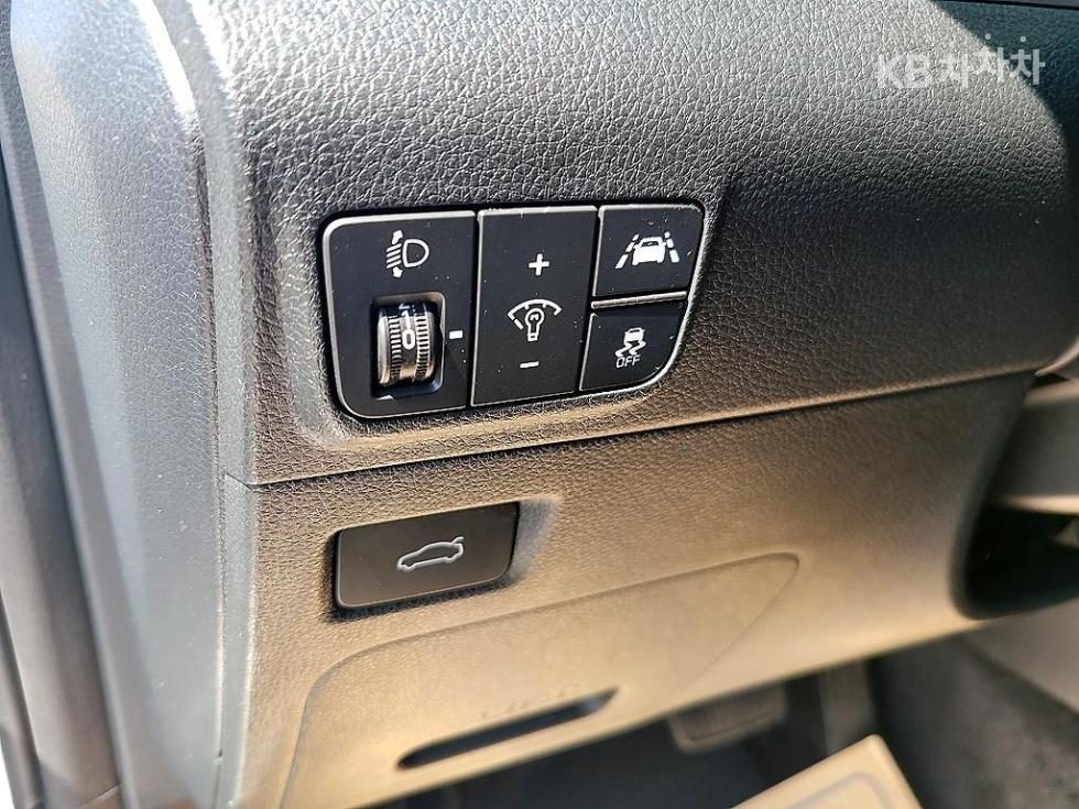 2023 - kia k5