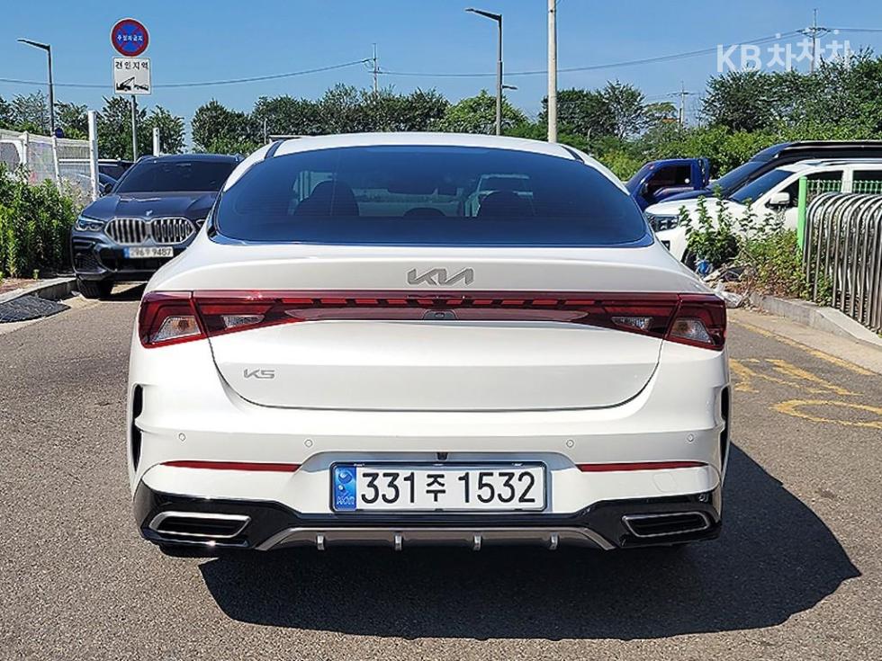 Kia K5 — miniaturë 3