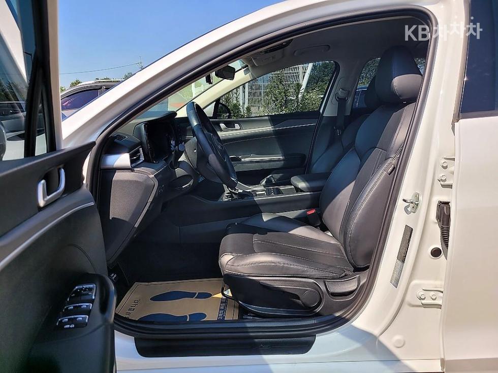 Kia K5 — miniaturë 6