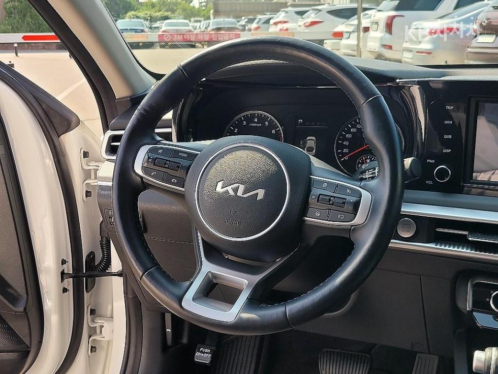 Kia K5 — miniaturë 8