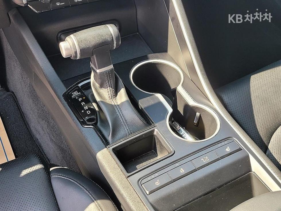 Kia K5 — miniaturë 11