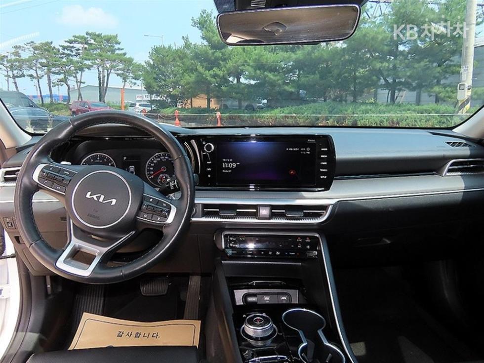 2023 - kia k5