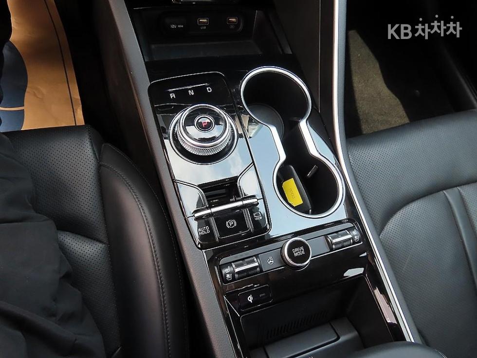 2023 - kia k5