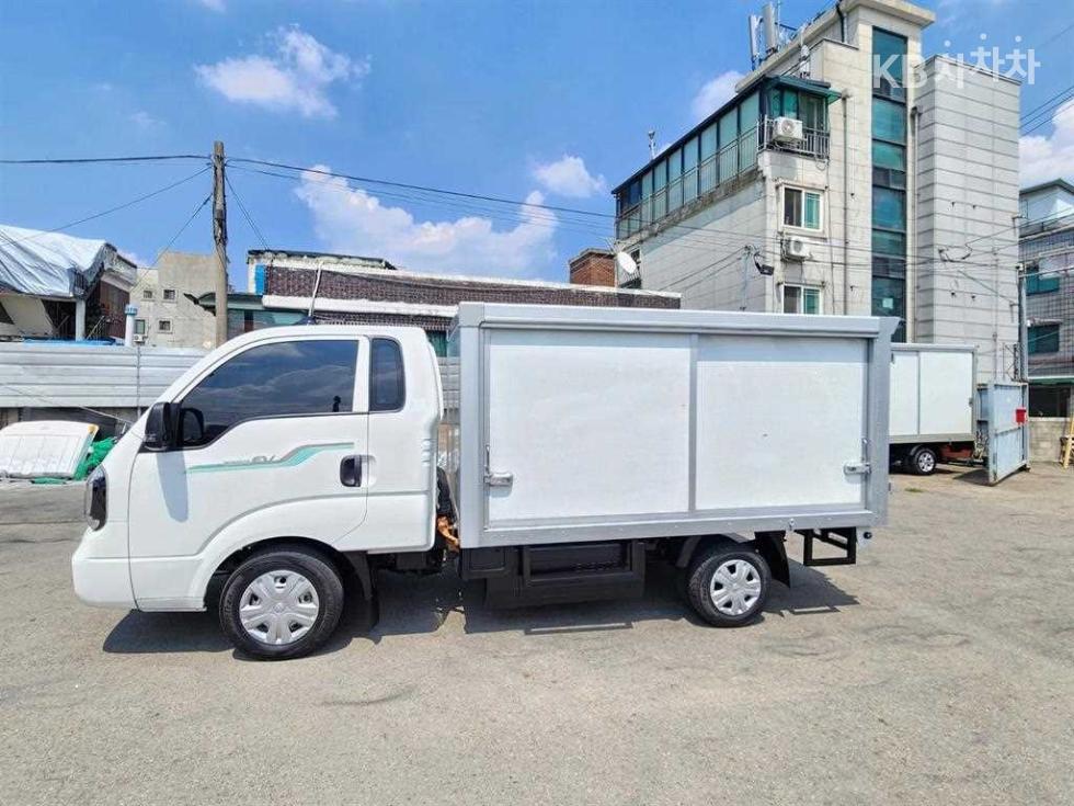 2022 - kia bongo iii