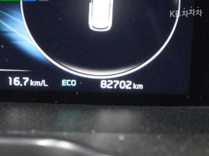 Kia Sorento Hybrid 1.6 HEV 4WD Signature — фото 4