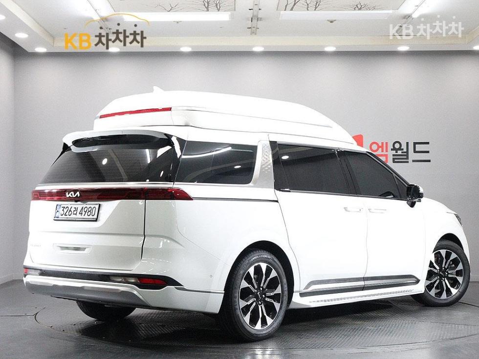 2023 - kia carnival