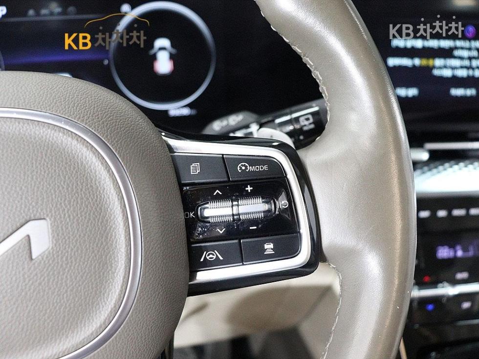 2023 - kia carnival