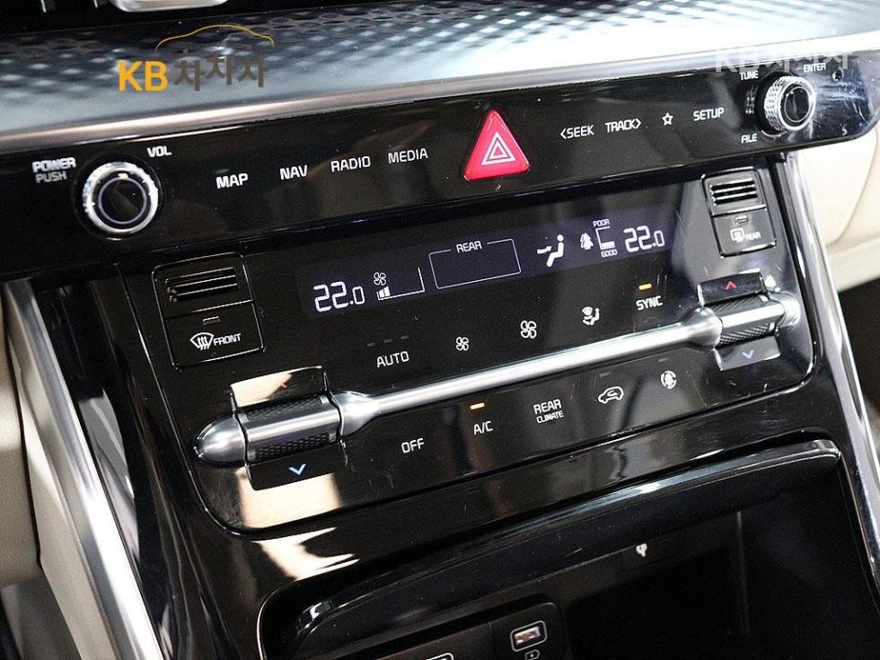 2023 - kia carnival