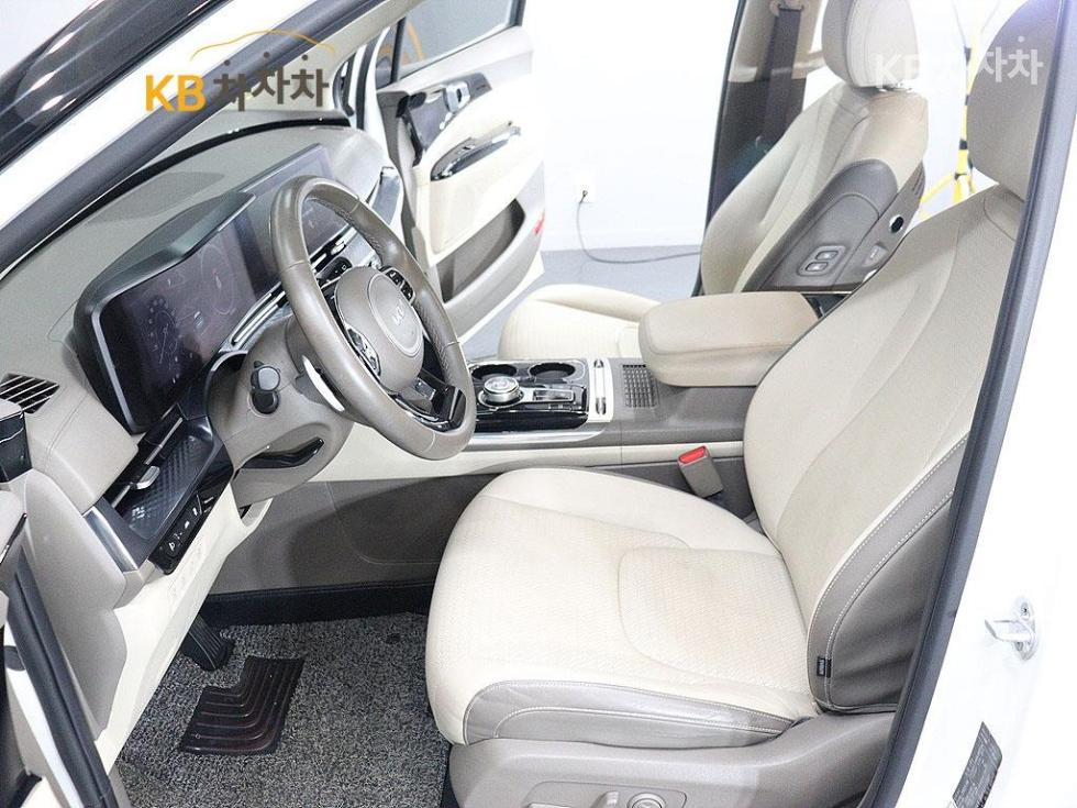 2023 - kia carnival