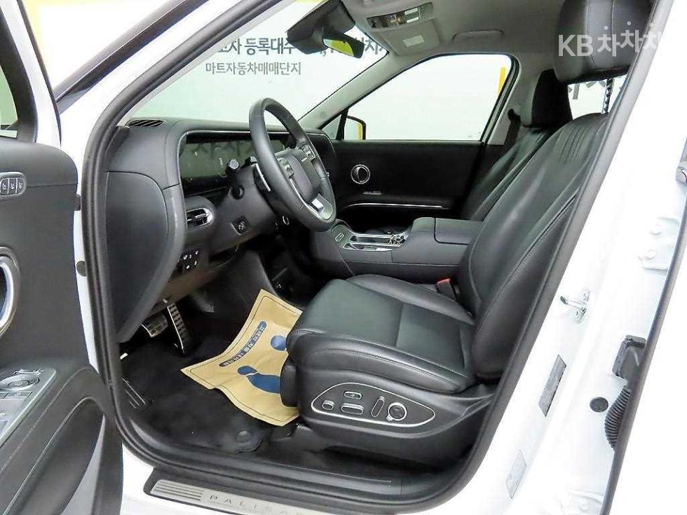 2025 Hyundai Used Car photo