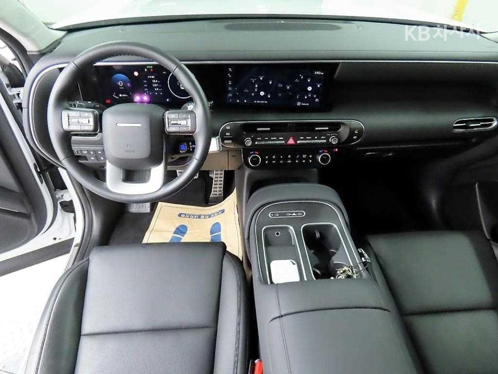 2025 Hyundai Used Car photo
