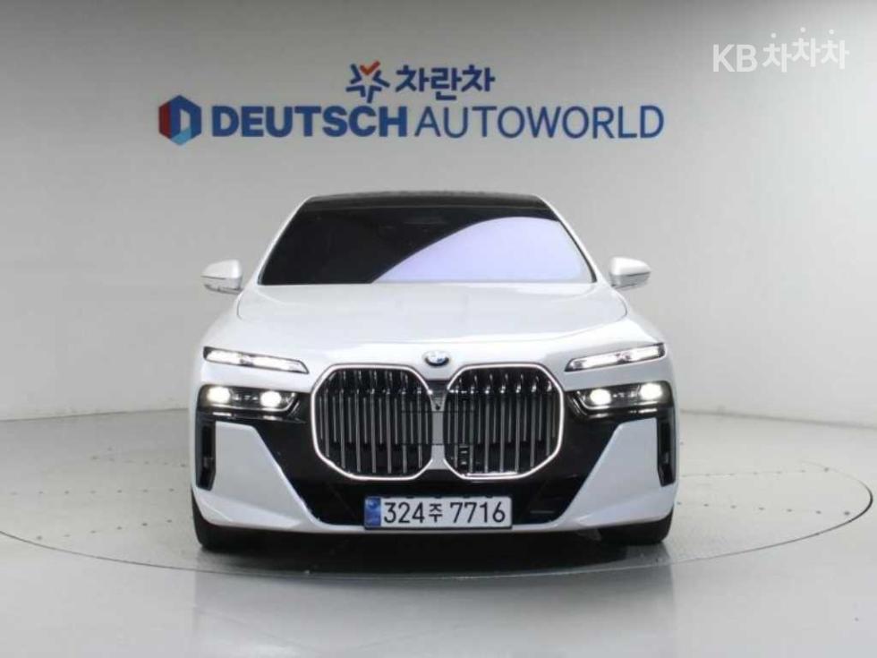 BMW 7er — miniaturë 3