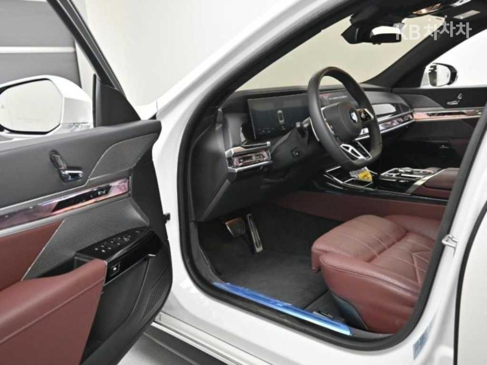 BMW 7er — miniaturë 11