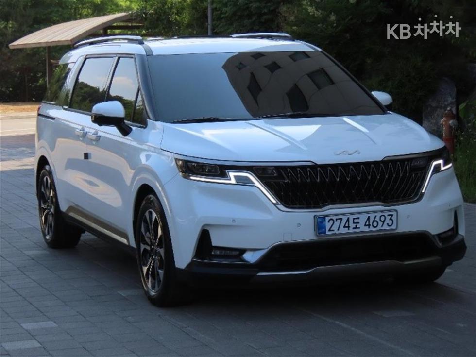 2023 - kia carnival
