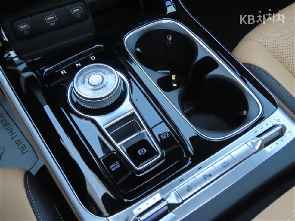 2023 - kia carnival