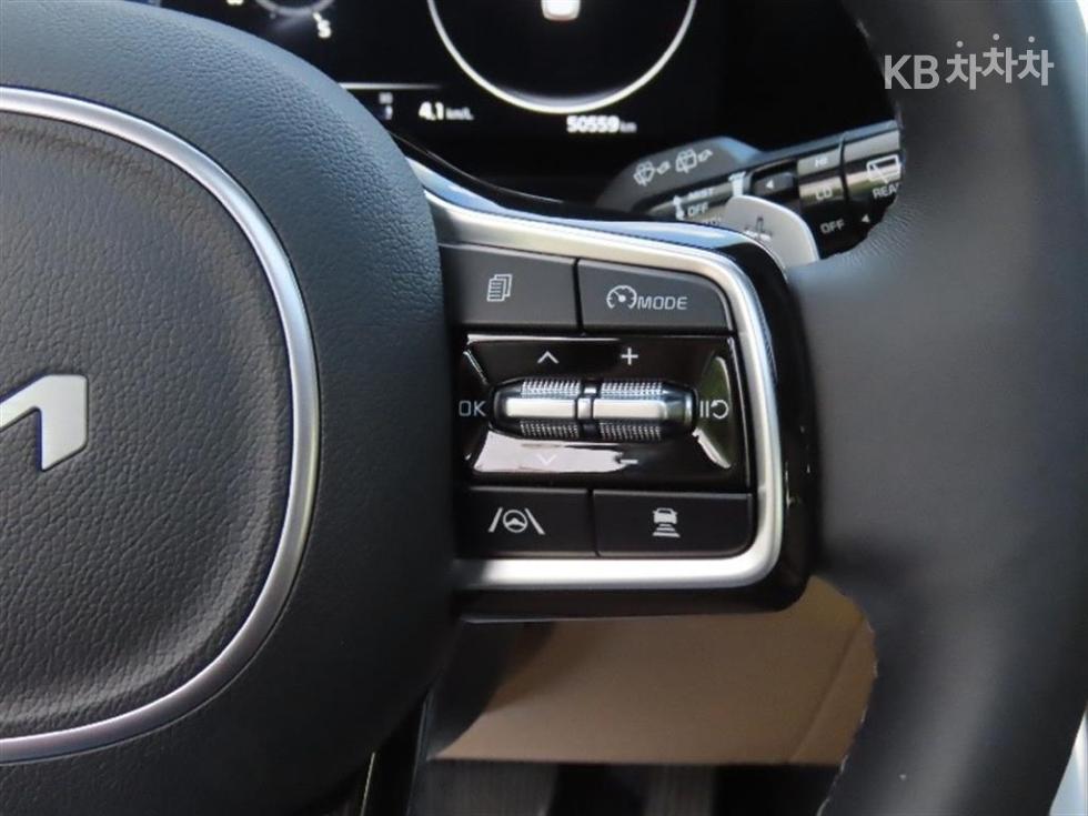 2023 - kia carnival