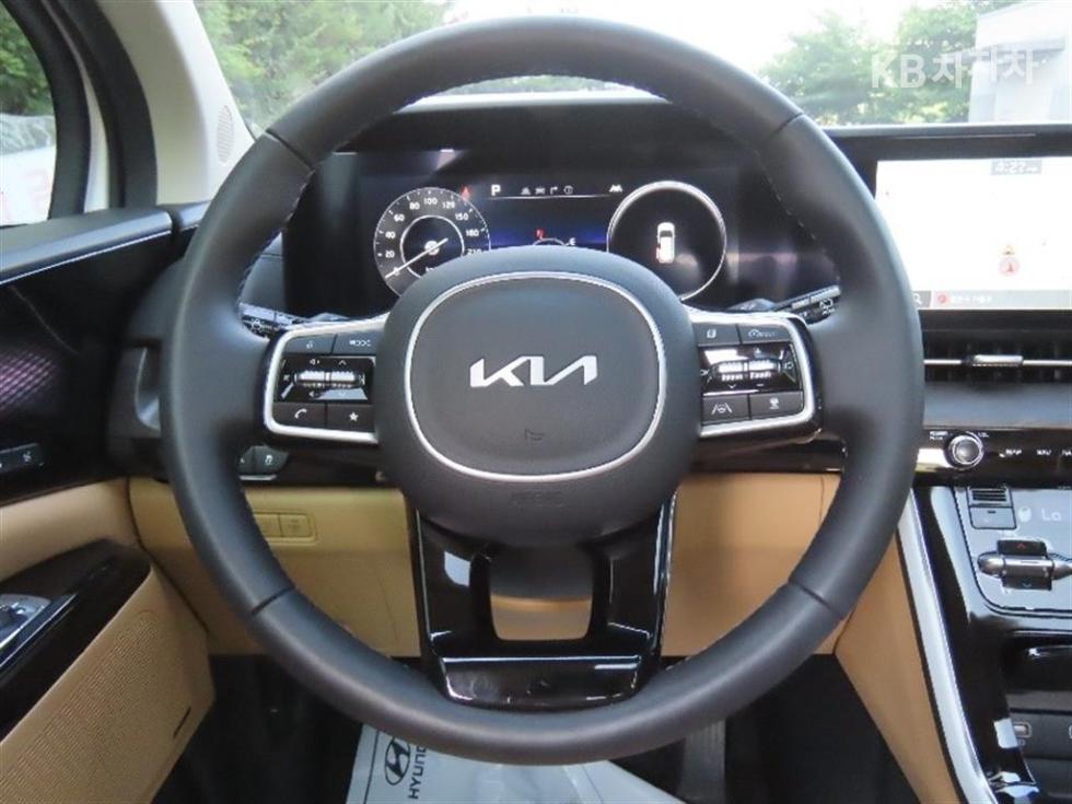 2023 - kia carnival