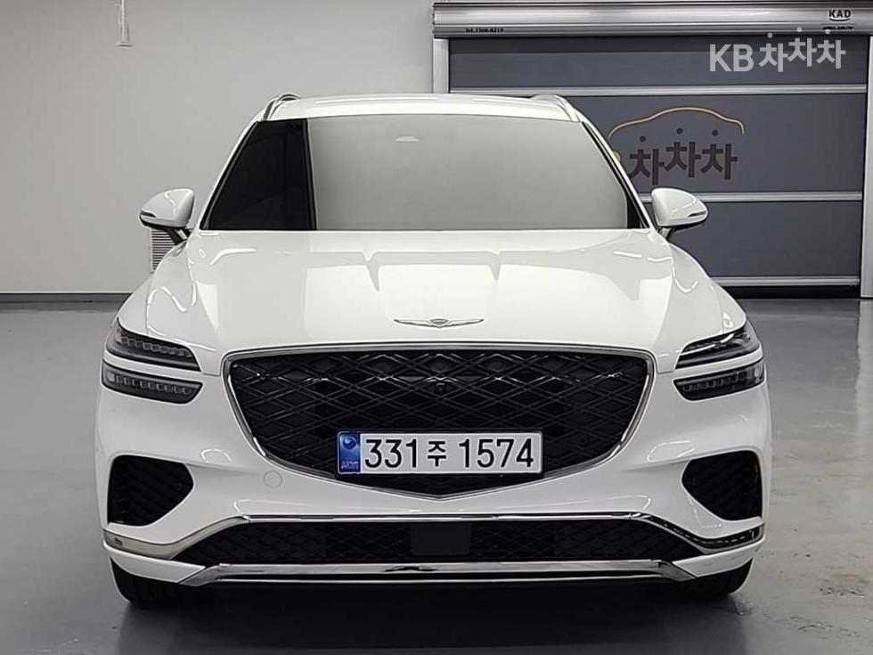 2024 Genesis GV70 photo