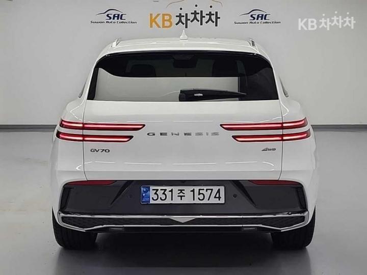 Genesis GV70 Gasoline 2.5T AWD — фото 3