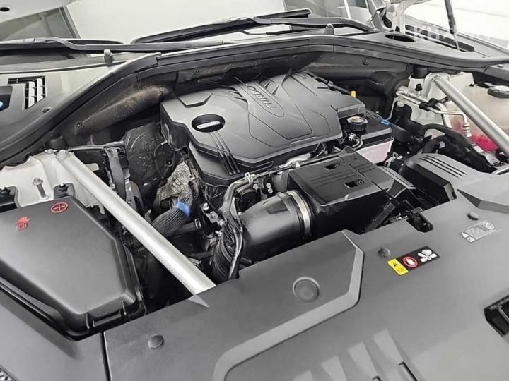 Genesis GV70 Gasoline 2.5T AWD — фото 5