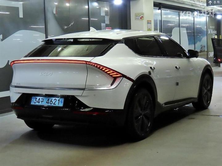 Kia EV6 Long Range 2WD Earth — фото 4