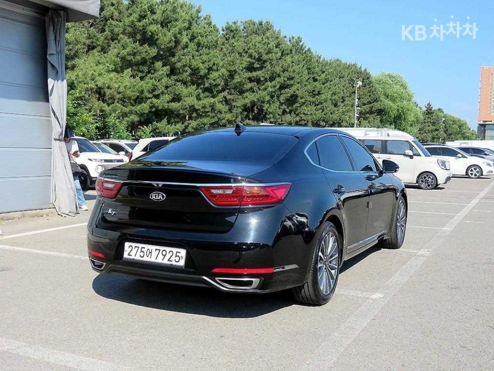 2019 - kia k7
