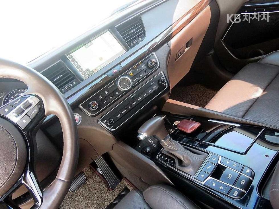 2019 - kia k7