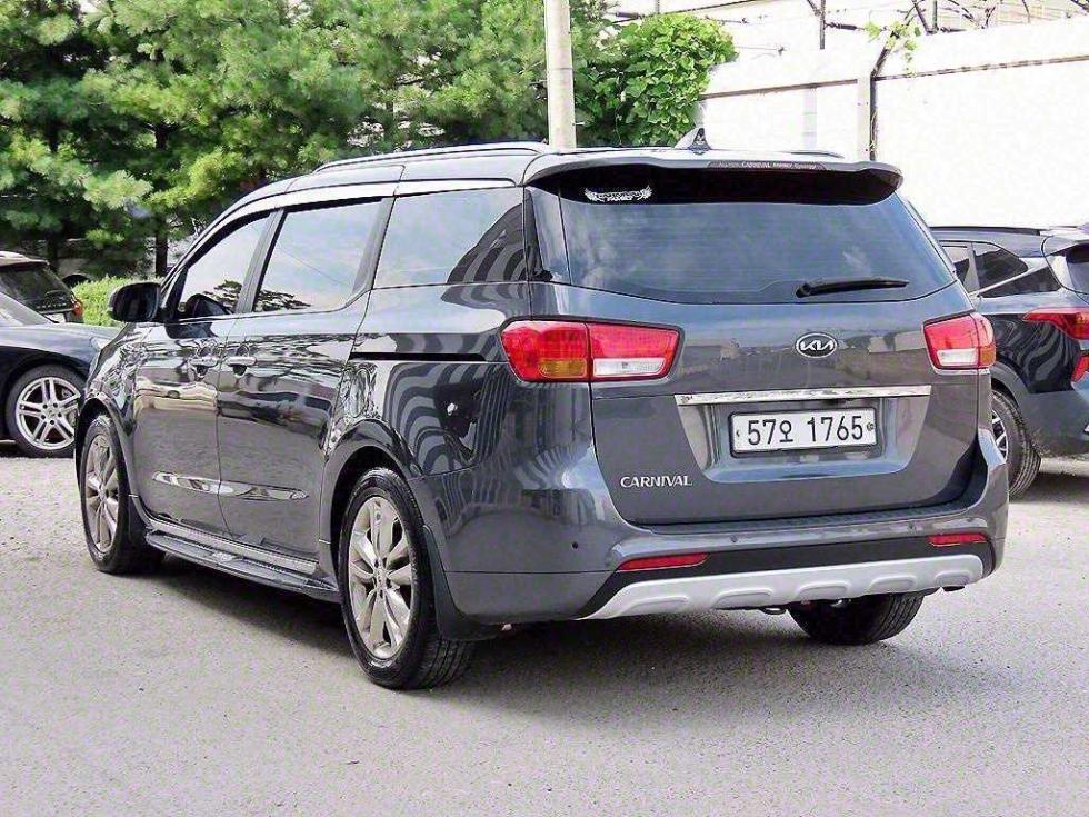 2016 - kia carnival