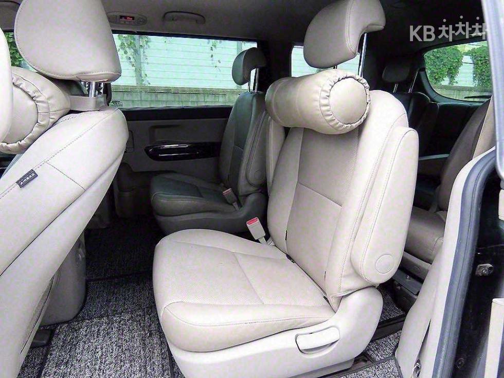 2016 - kia carnival
