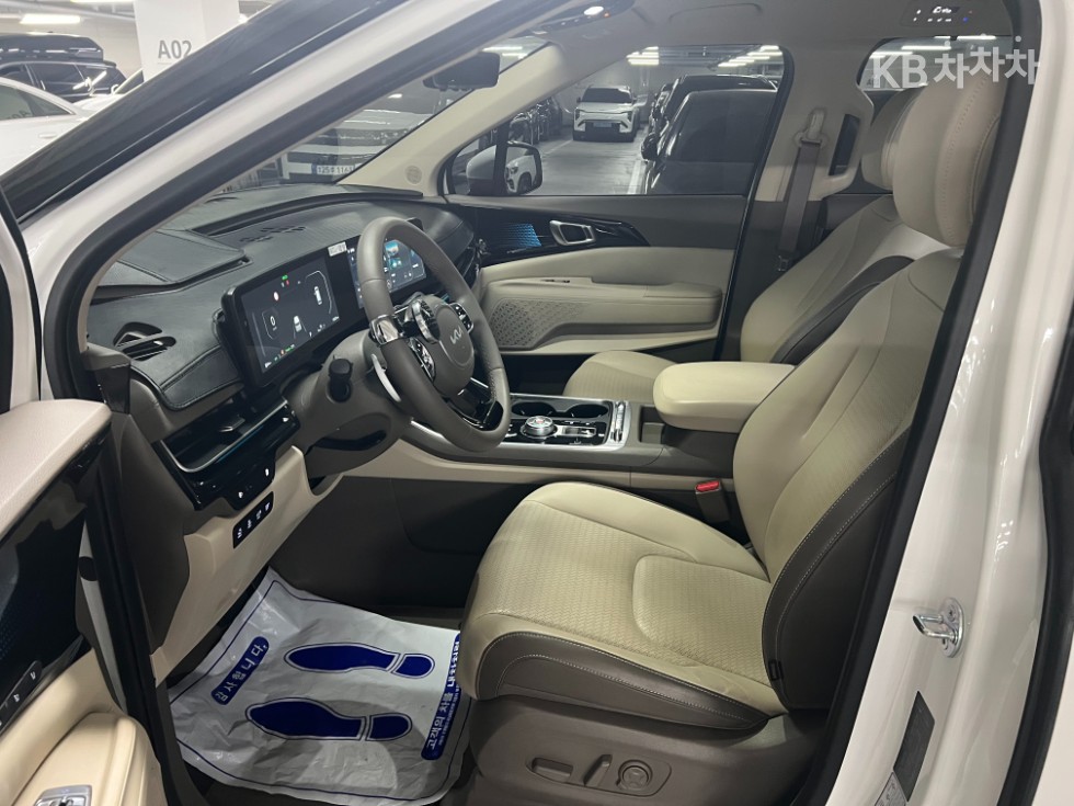 2025 - kia carnival