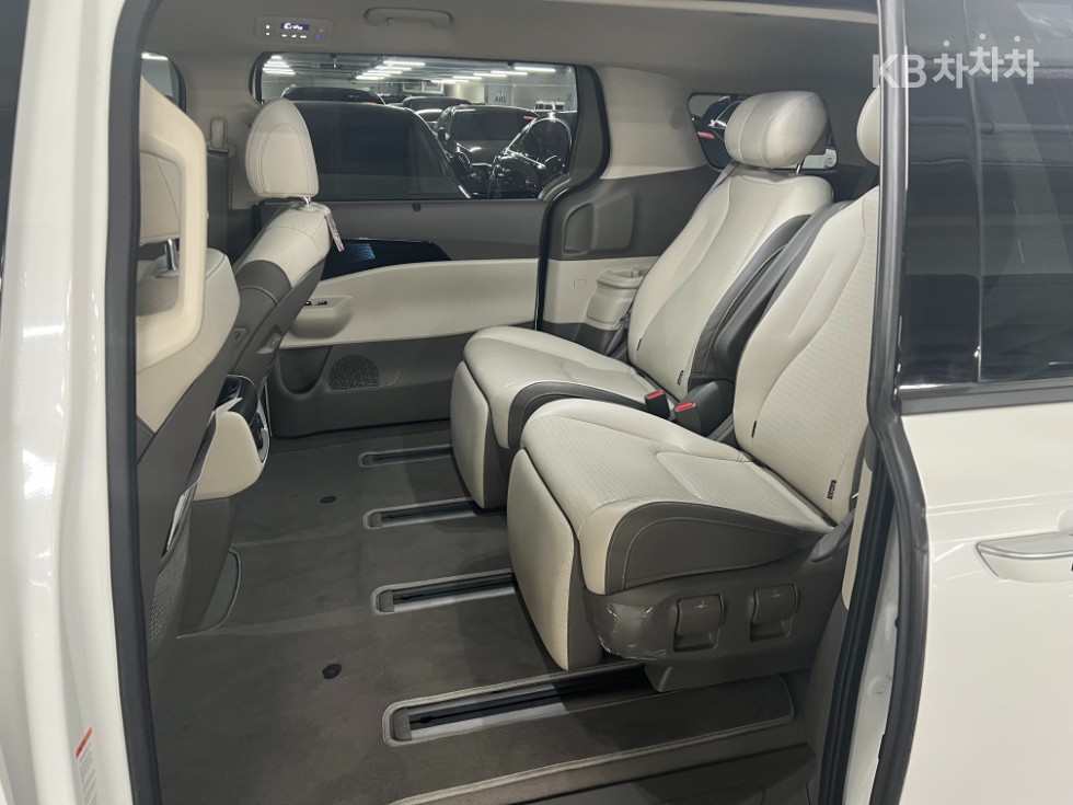 2025 - kia carnival
