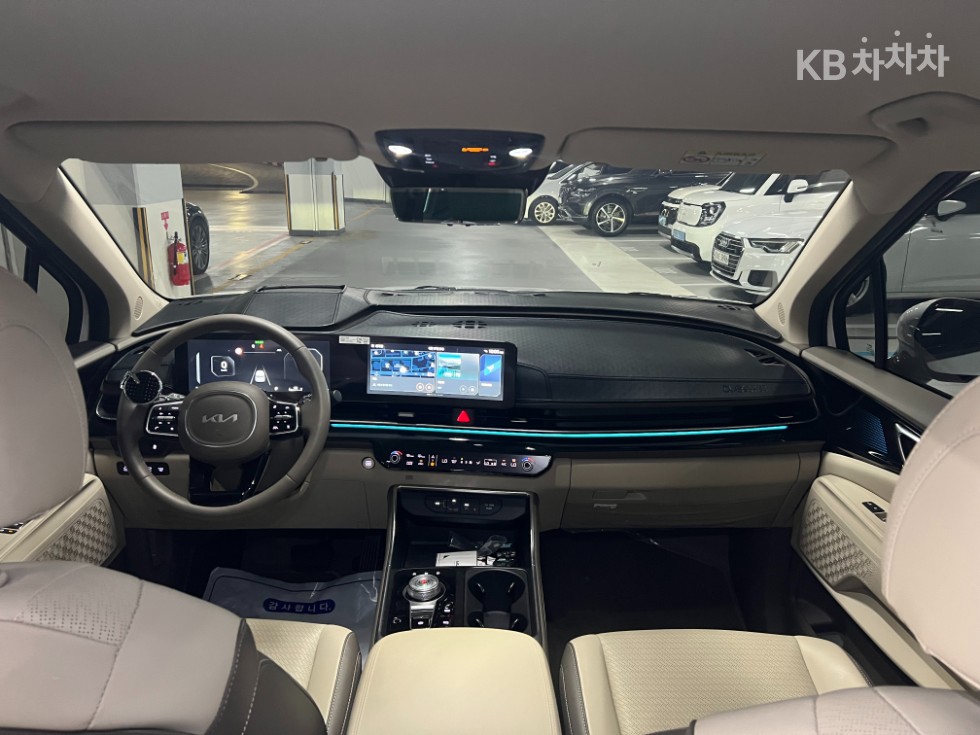 2025 - kia carnival
