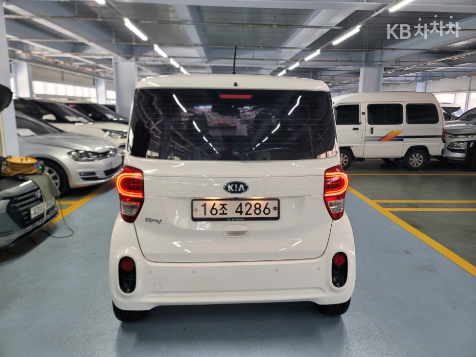 2018 - kia ray