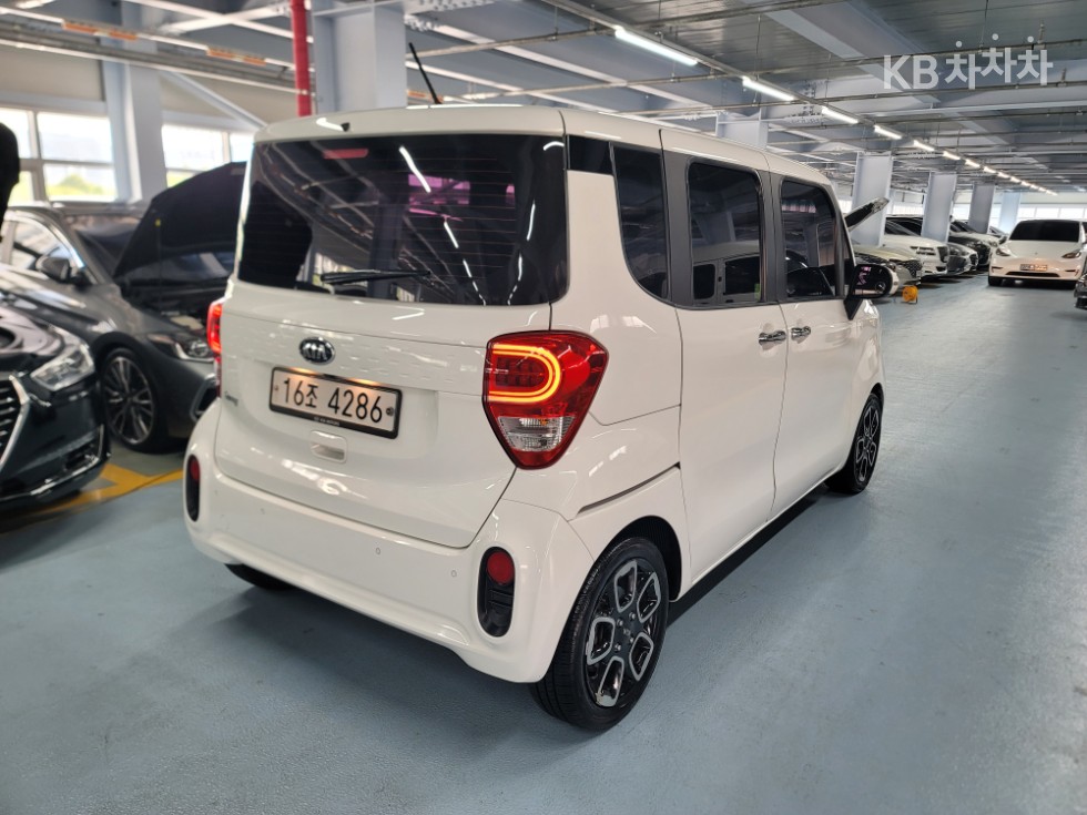 2018 - kia ray