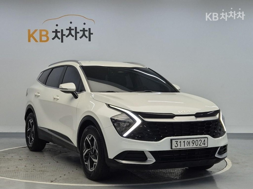 2023 - kia sportage