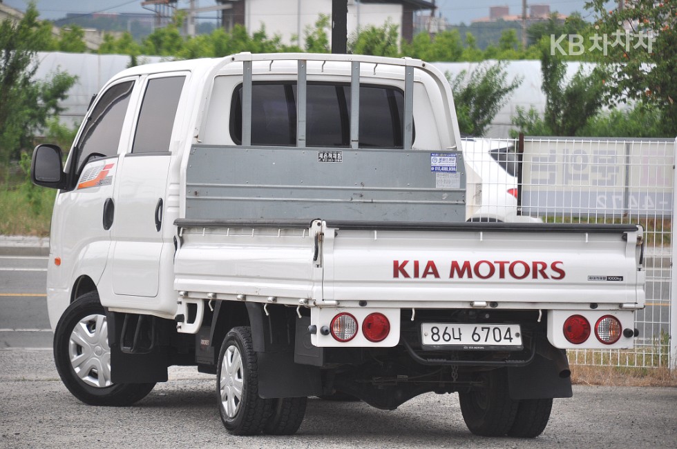 2017 - kia bongo iii