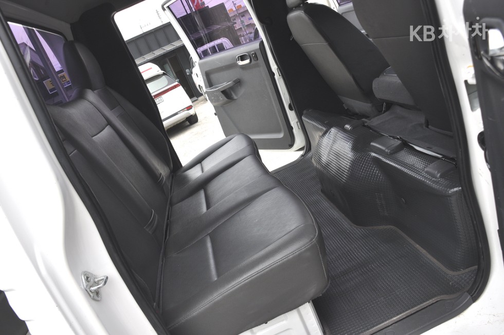 2017 - kia bongo iii