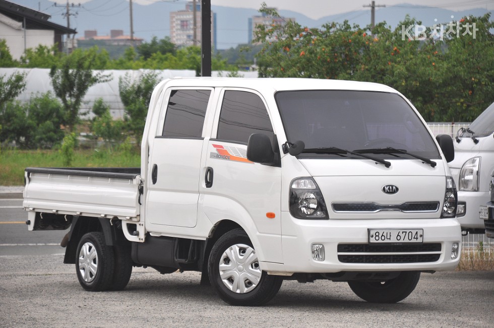 2017 - kia bongo iii