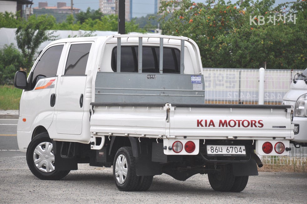 2017 - kia bongo iii