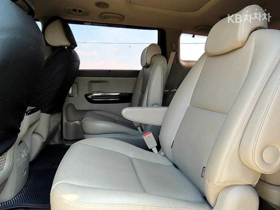 2015 - kia carnival