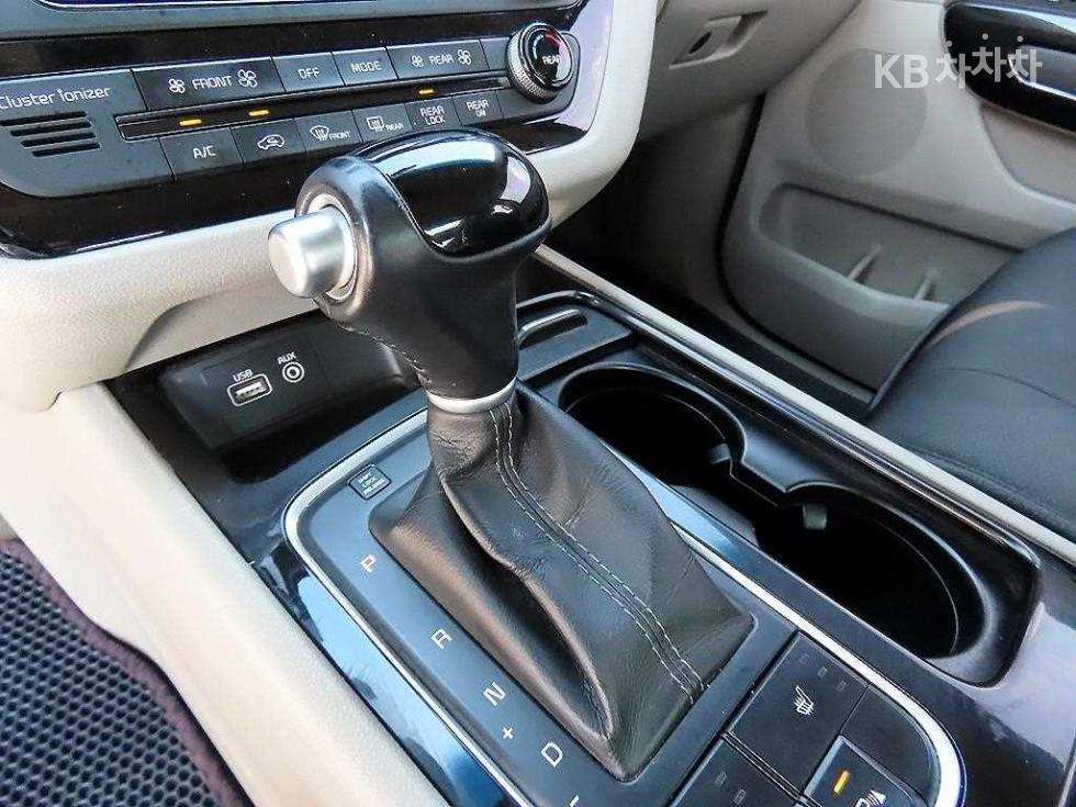 2015 - kia carnival