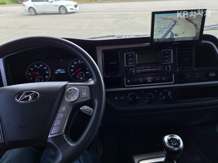 Hyundai Mighty 2019 photo 4