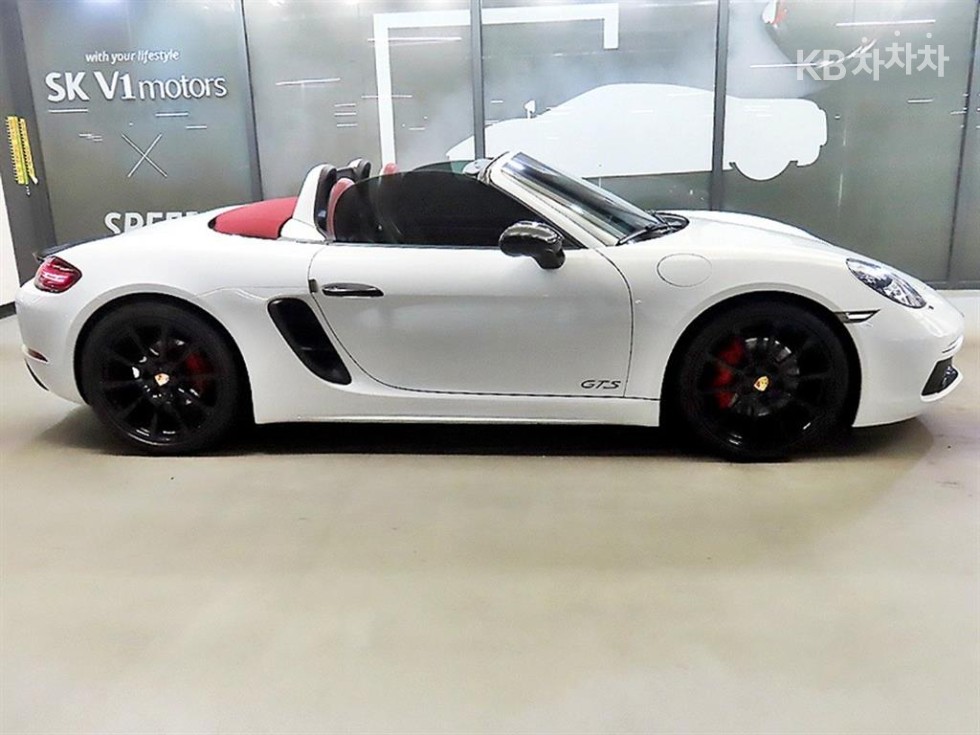 2017 Porsche 718 photo