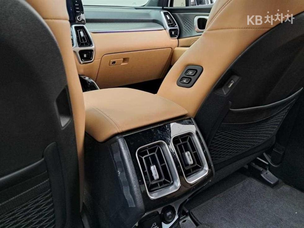 2022 - kia sorento