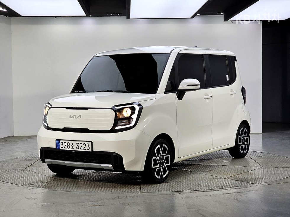 2023 - kia kia