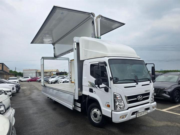 Hyundai Mighty 2024 photo 2