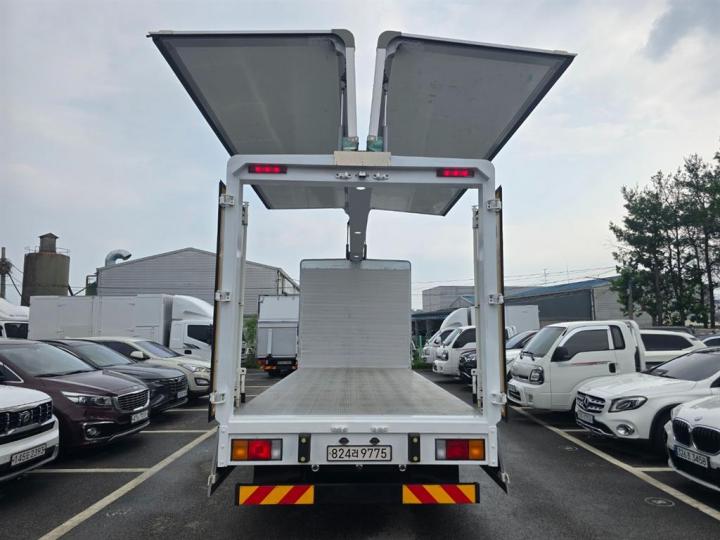 Hyundai Mighty 2024 photo 4