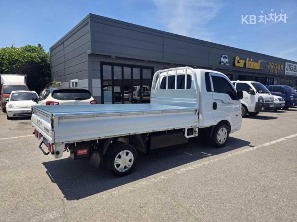 2023 - kia bongo iii