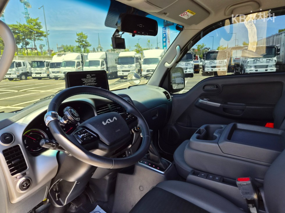 2023 - kia bongo iii