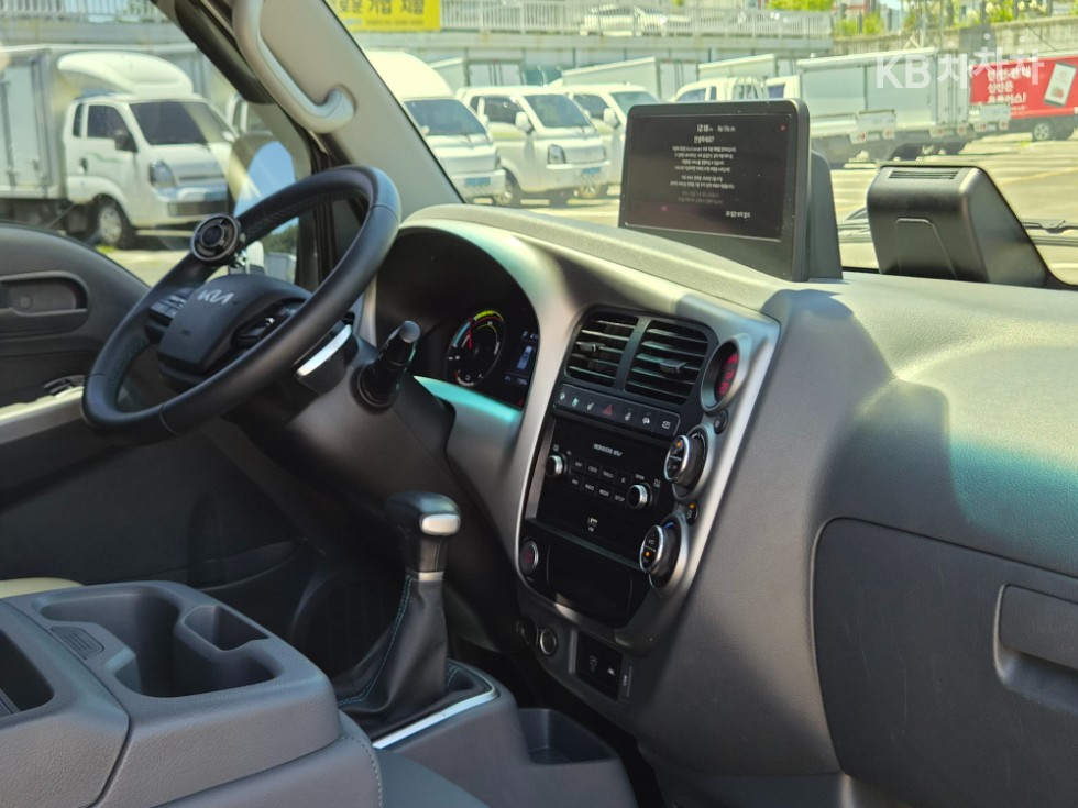 2023 - kia bongo iii